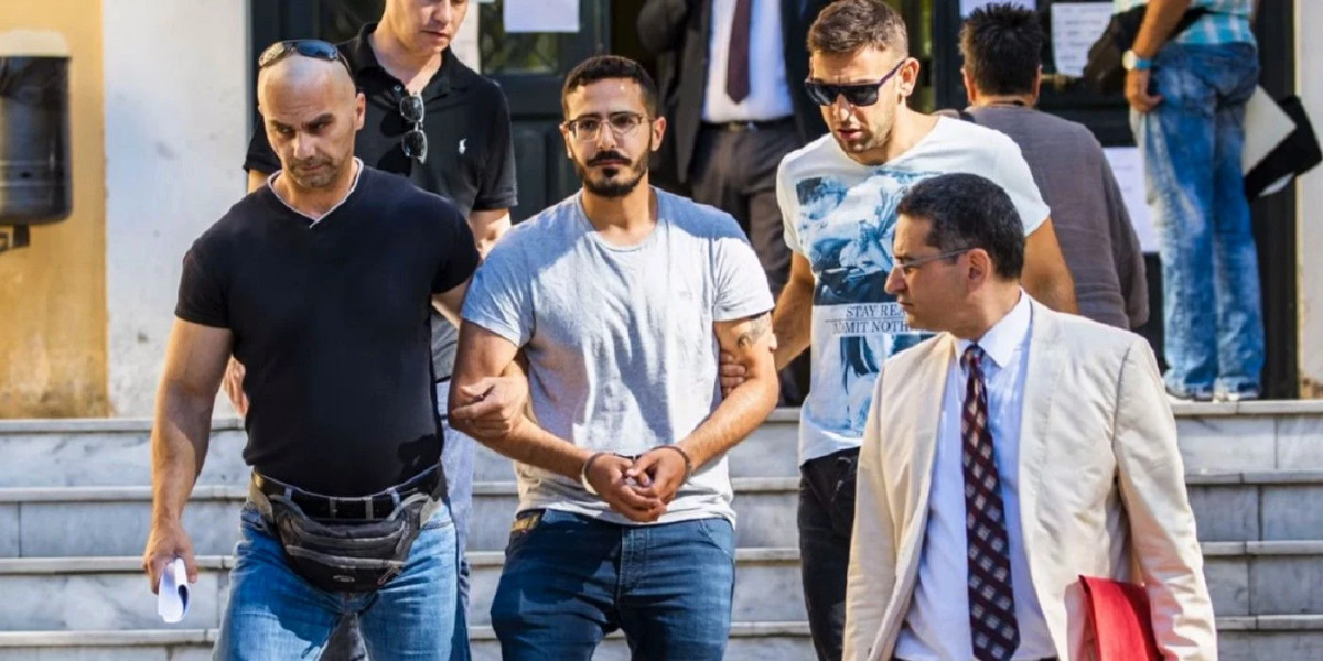 tinder-swindler-simon-arrested.jpg