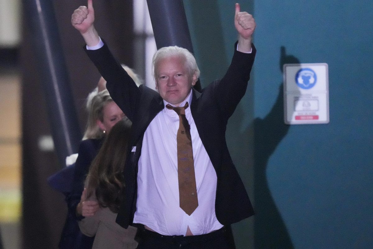 free Julian Assange.jpg