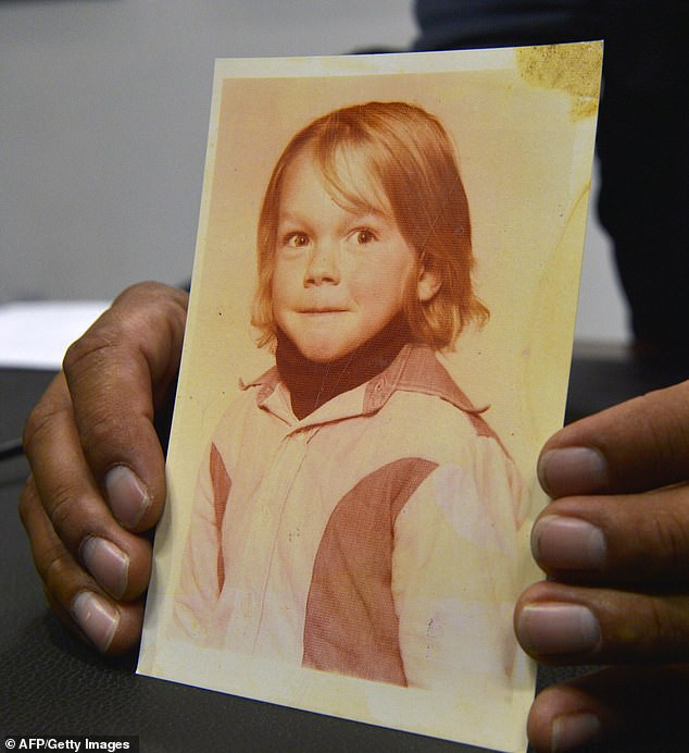 Julian assange-childhood.jpg