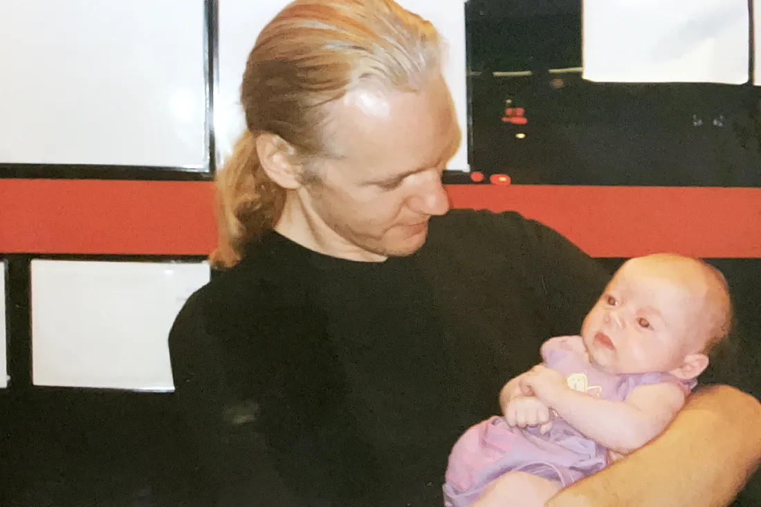 julian assange with his son.jpg